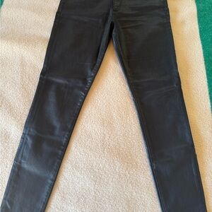 AG Adriano Goldschmied The Farrah Skinny Ankle leatherette super black